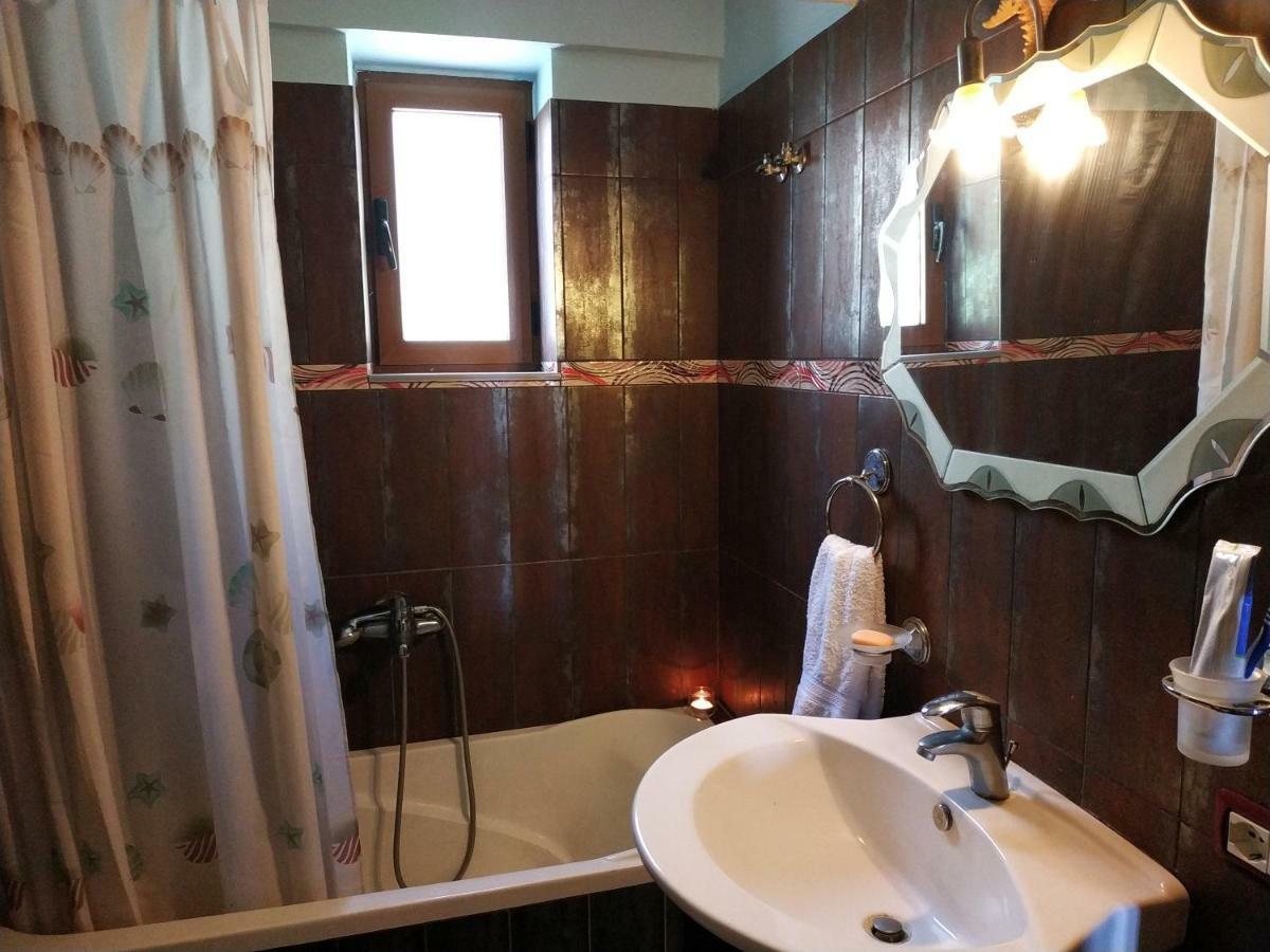 Q Bay Apartments Qeparo Luaran gambar